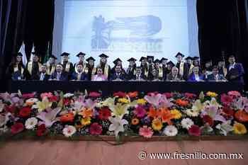 Se gradúan 48 alumnos de la Unidad Académica de Derecho Fresnillo UAZ » FresnilloMX - FresnilloMX