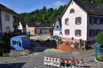 Kein Durchkommen momentan in der Bretzinger Pfarrgasse - Hardheim - Nachrichten und Informationen - Fränkische Nachrichten