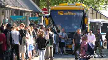 Reisende stranden in Neumünster: Stellwerkausfall: Behinderungen auf der Bahnstrecke Hamburg-Kiel - shz.de