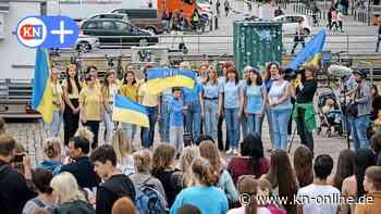 Flashmob in Kiel: Ein Danke mit ukrainischen Volksliedern - Kieler Nachrichten