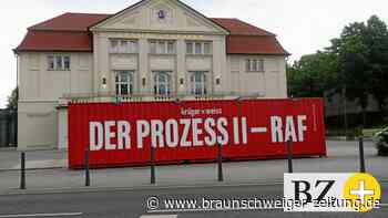 Entsetzen vor dem Theater