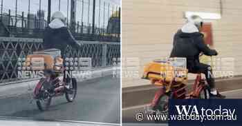 Cyclist's dangerous move on Sydney Harbour Bridge - WAtoday