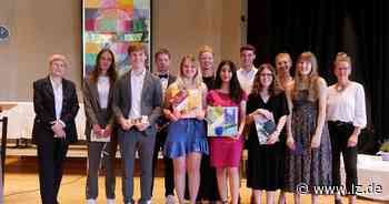 Abiturfeier am Grabbe-Gymnasium | Lokale Nachrichten aus Detmold - Lippische Landes-Zeitung