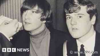 Beatles John Lennon 1964 Hull interview to be auctioned in Scarborough - BBC
