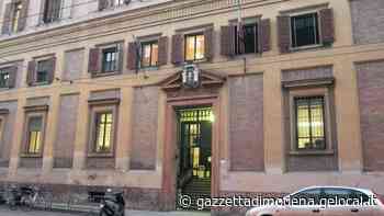 Carpi, svuota i conti della zia 90enne per centinaia di migliaia di euro - La Gazzetta di Modena