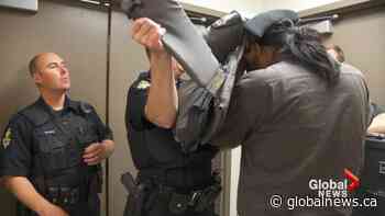 Lethbridge area students take part in Youth Police Academy - Global News