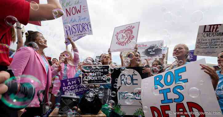 Video: Pro-Life Demonstrators Erupt in Jubilation as Roe v. Wade Is Struck Down