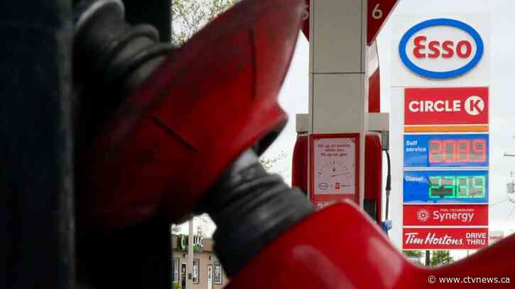 Almost half of Canadians are doing worse financially than the previous year: survey