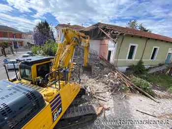 Avezzano, Un Altro Pezzo Di Città Se Ne Va: Demolita La Ex Scuola Ugo Foscolo. Al Suo Posto Sorgeranno 14 Appartamenti » Terre Marsicane - Terre Marsicane