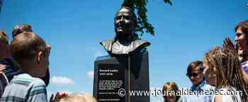 La nouvelle place Bernard-Landry inaugurée à Verchères