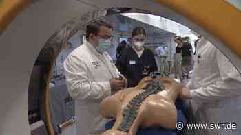 Uniklinikum Mannheim: Operieren lernen im mobilen OP-Truck - SWR Aktuell