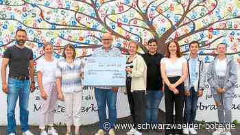 Gymnasium Haigerloch läuft - Spendenlauf ergibt 15000 Euro für die Ukraine-Hilfe der Caritas - Schwarzwälder Bote