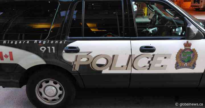 Man faces weapons charge after 4-hour standoff at Grimsby, Ont. condo - Global News