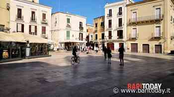 Ruba monopattino parcheggiato davanti a bar di Bari vecchia e scappa: inseguito e arrestato dalla Polizia locale - BariToday