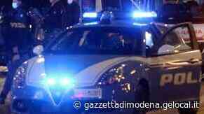 Modena Una rapina e tre negozi saccheggiati di notte Scoperto grazie alle tracce di sangue - La Gazzetta di Modena