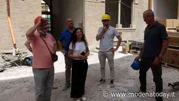 Mirandola, la visita del Sindaco ai cantieri di Piazza della Costituente - ModenaToday