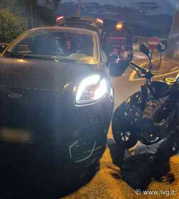 Scontro auto-moto ad Albenga, un uomo in ospedale - IVG.it