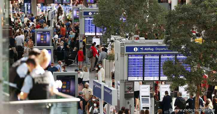 Ferien in NRW: Starker Andrang am Düsseldorfer Flughafen