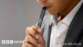 Juul: US bans all products from leading vaping company