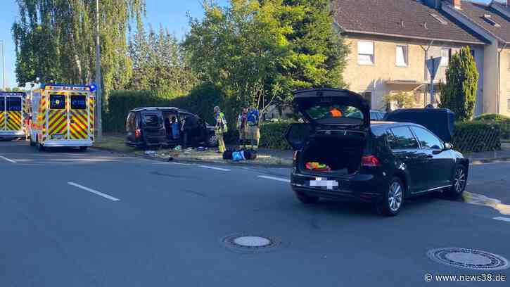 Helmstedt: Kreuzungs-Unfall! Auch ein Kleinkind unter den Verletzten - News38