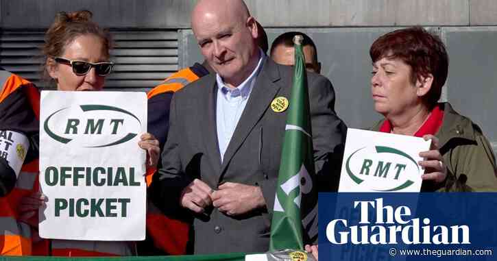 Striking RMT union’s Mick Lynch tells Grant Shapps to ‘get on with his job’