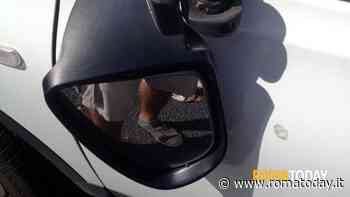 La truffa dello specchietto sul litorale