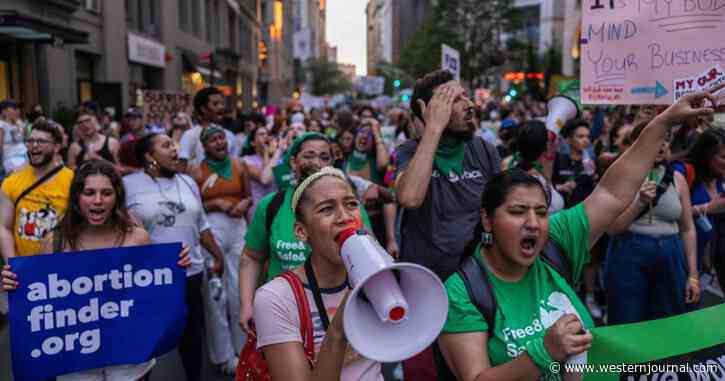Dozens Arrested in Massive NYC Pro-Abortion Protests That Left Fox News HQ and Women's Republican Club Vandalized