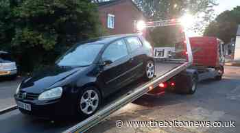 Westhoughton: Car towed on The Welland
