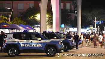 Gli albergatori di Jesolo: check point, droni, controllo delle targhe per fermare la violenza - La Nuova Venezia