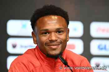 Wil Hoefkens Openda houden? 'Italiaanse club meldt zich voor Rode Duivel