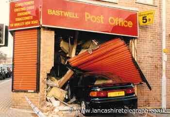 Dramatic photo shows car embedded in front of post office