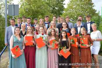 70 Realschüler machen ihren Abschluss in Steinheim - Westfalen-Blatt