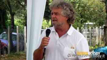 Rifiuti, la soluzione di Beppe Grillo per Roma: la combustione senza fiamma