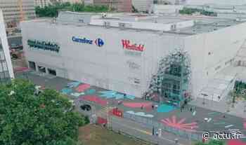 Lyon. C’est quoi ces formes colorées apparues devant le centre commercial Part-Dieu ? - actu.fr