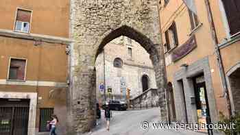 Porta Pesa, restauro dell'arco: tutte le modifiche al traffico e ai bus fino all'8 settembre - PerugiaToday
