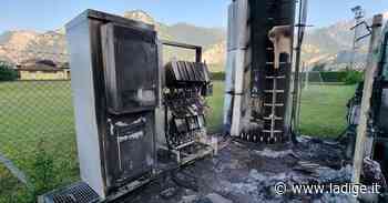 Arco: attacco alle torri telefoniche, tre roghi dolosi in una notte in tre zone diverse, distrutte centraline e ripetitori – FOTO - l'Adige