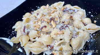 Pasta al radicchio, gorgonzola e noci - Ricetta Quotidiano | Cotto e mangiato - TGCOM
