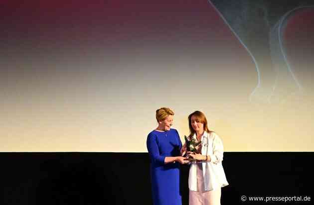 "Aufrüttelndes Meisterwerk von großer Aktualität": Franziska Giffey würdigt ukrainische Regisseurin Maryna Er Gorbach bei B.Z. Kulturpreis / Verleihung für Film "Klondike"