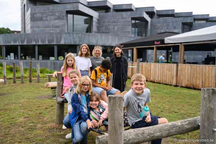 De zeven journalisten van Roefeldag trokken naar ’t Blikveld: “Ik vind het leuk om met mensen te praten, te lachen en grappen te maken”