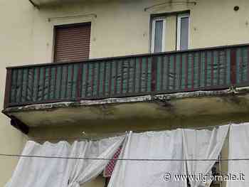 Muore precipitando dal quarto piano mentre fugge dal marito dell’amante