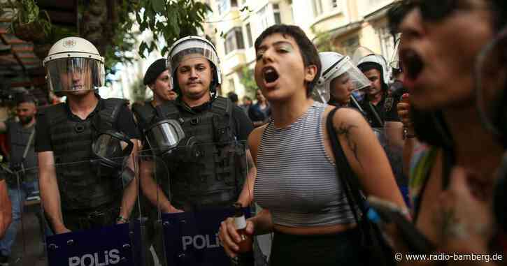 Festnahmen bei verbotener «Pride Parade» in Istanbul