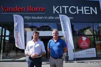 Buren Jan (46) en Jan (57) uit Merelbeke openen nieuwe Vanden Borre Kitchen in Sint-Eloois-Vijve - KW.be - KW.be