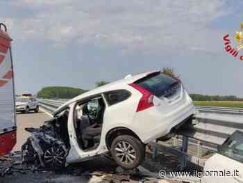 L'auto contromano si schianta: morti e feriti nell'inferno sulla A7