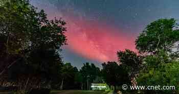 SpaceX Falcon 9 Rocket Launches Can Cause an Aurora-Like Glow in the Sky - CNET