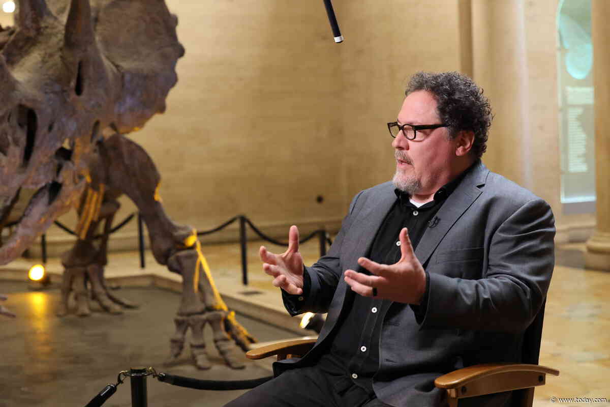 Jon Favreau talks 'Rudy,' 'Swingers' and his stunning new show about dinosaurs