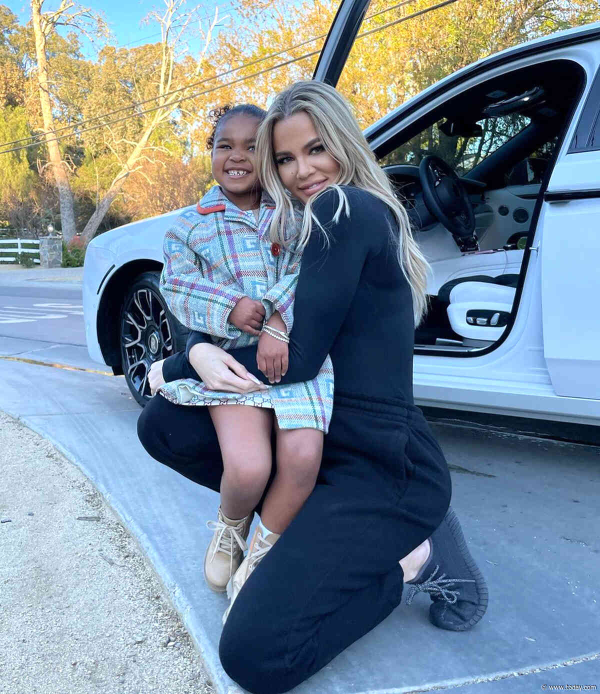 Khloé Kardashian shares video of True and Dream bringing ice cream to firefighters