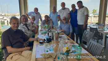 Dopo 45 anni si ritrovano tra abbracci e ricordi: la 5° classe del Nautico 1977 - Termoli Online
