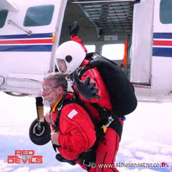 The Red Devils parachute team to land in St Helens - St Helens Star