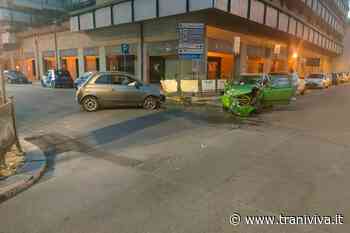 Incidente all'alba tra due auto all'incrocio fra via Malcangi e corso Imbriani - TraniViva