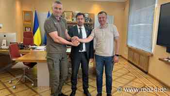 Partnerschaft in die Ukraine: Wandlitz will Makariv zunächst mit drei Feuerwehrfahrzeugen helfen - rbb24